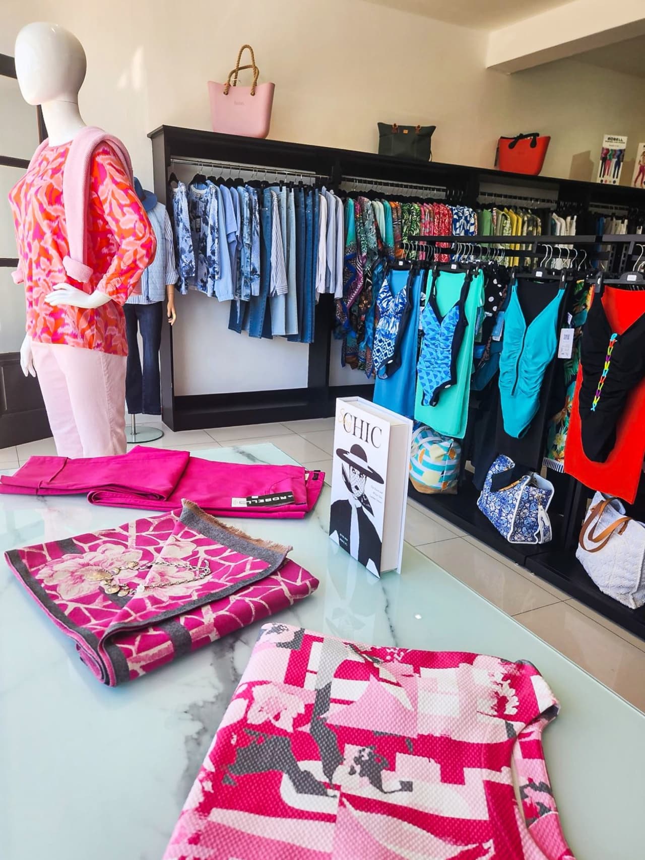 La Luna Boutique - Image 24